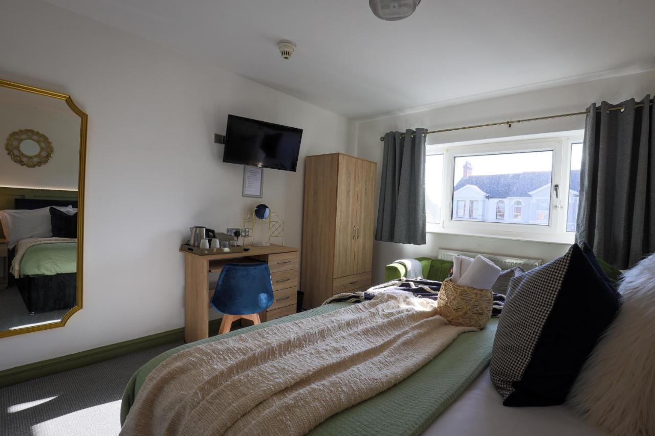 Angharad Bed And Breakfast Llanelli Exterior photo
